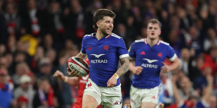 Rugby : un carton pour le XV de France et des rêves de Grand Chelem intacts