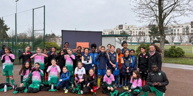 Le CROS francilien et Orange Île-de-France : main dans la main, ballon au pied