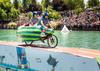Red Bull Vél&rsquo;Eau 2026 : inscriptions ouvertes pour la course la plus déjantée sur l&rsquo;eau