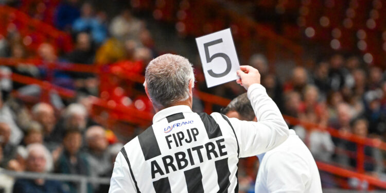 Pétanque : comment protéger les arbitres ?