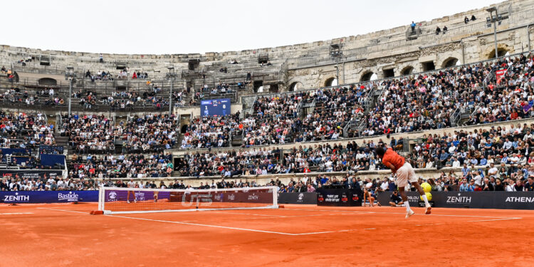 Tennis : l'UTS monte en puissance au cœur des Arènes de Nîmes