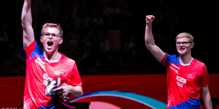 Tennis de table : victoire historique pour les frères Lebrun à Singapour !