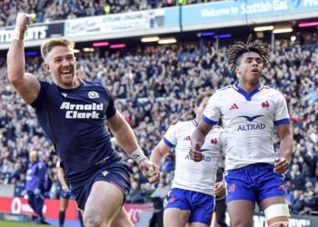 Rugby – XV de France : déroute en Ecosse, adieu le Grand Chelem… et le titre ?