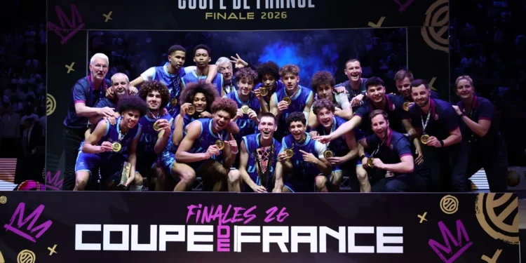 Basket : Dijon U18 et les jeunes Flammes brillent à Bercy 