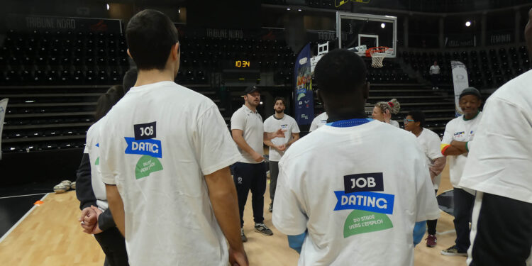 Job Dating : quand le rugby plaque le chômage à Pantin