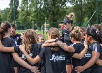 Rugby : Lenaïg Corson, du terrain à l&rsquo;engagement