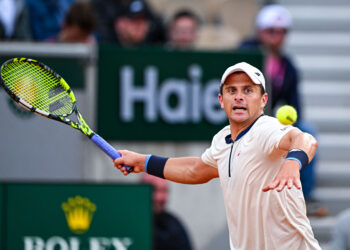 Roland-Garros 2026 : Clément Tabur, le rêve ocre face à l'Everest Sinner