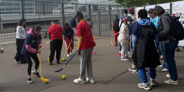 Hockey à l&rsquo;hôpital : la FFHockey et l&rsquo;association Premiers de Cordée changent d&rsquo;échelle