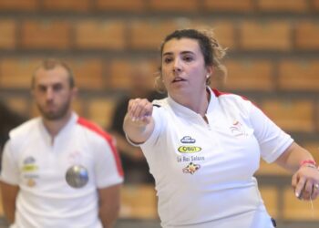 Pétanque : deux corrections pour parfaitement lancer les Bleus !