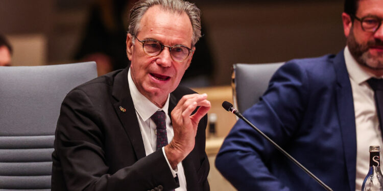 Renaud Muselier : « Personne n’a abandonné Nice par confort ou punition »