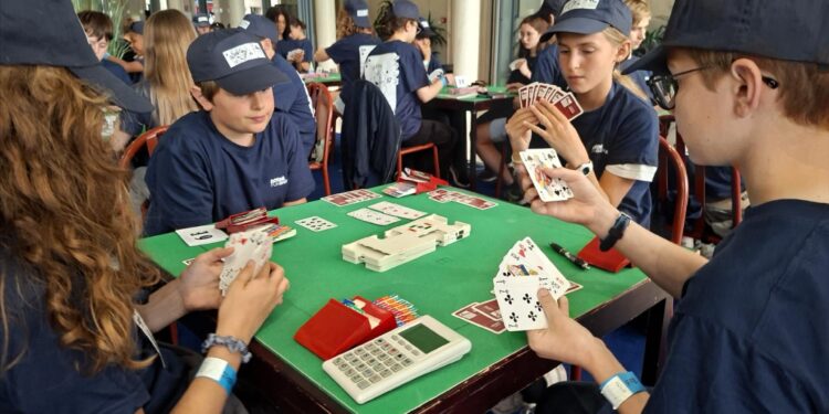 Bridge : 300 élèves à l’assaut des titres de champions de France