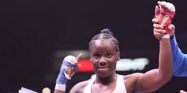 Boxe - PALATINA 8 : Tania D'Almeida, le sourire de la boxe tricolore