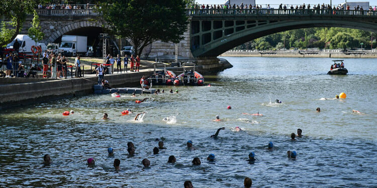 Nage ton canal : la baignade populaire fête sa 9e édition à Pantin