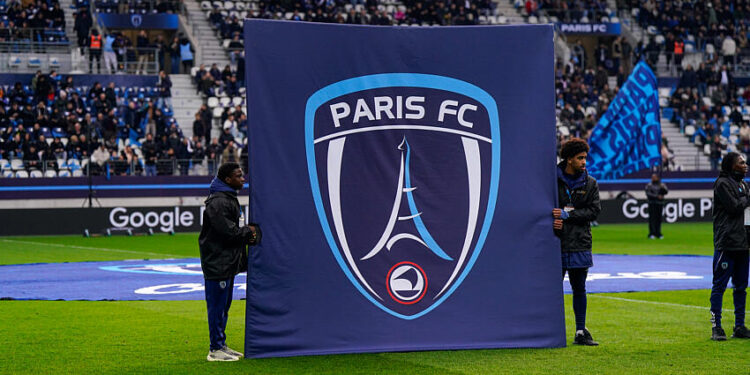 Football : à deux pas du PSG, le Paris FC ouvre enfin sa boutique