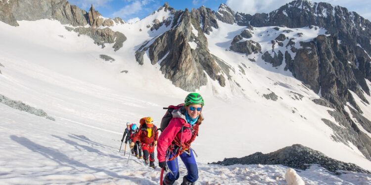 Métiers de la montagne : la parité gagne du terrain
