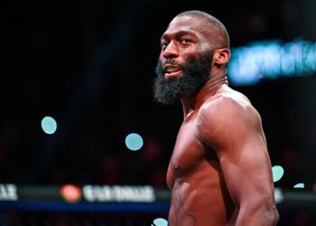 MMA : « Que des débiles », Cédric Doumbè fracasse le public parisien