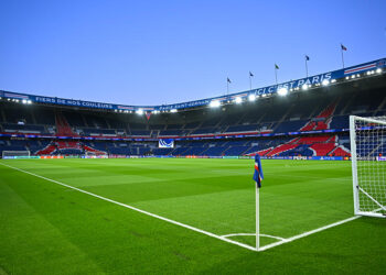 Football : et si le PSG restait finalement au Parc des Princes ?