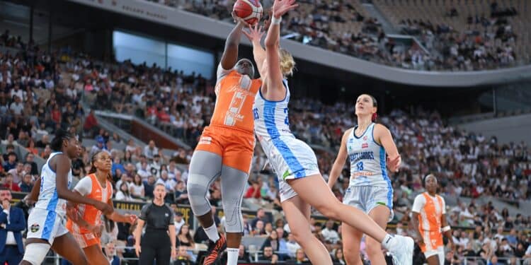 Match des Championnes : Basket Landes domine Bourges et engrange un nouveau titre