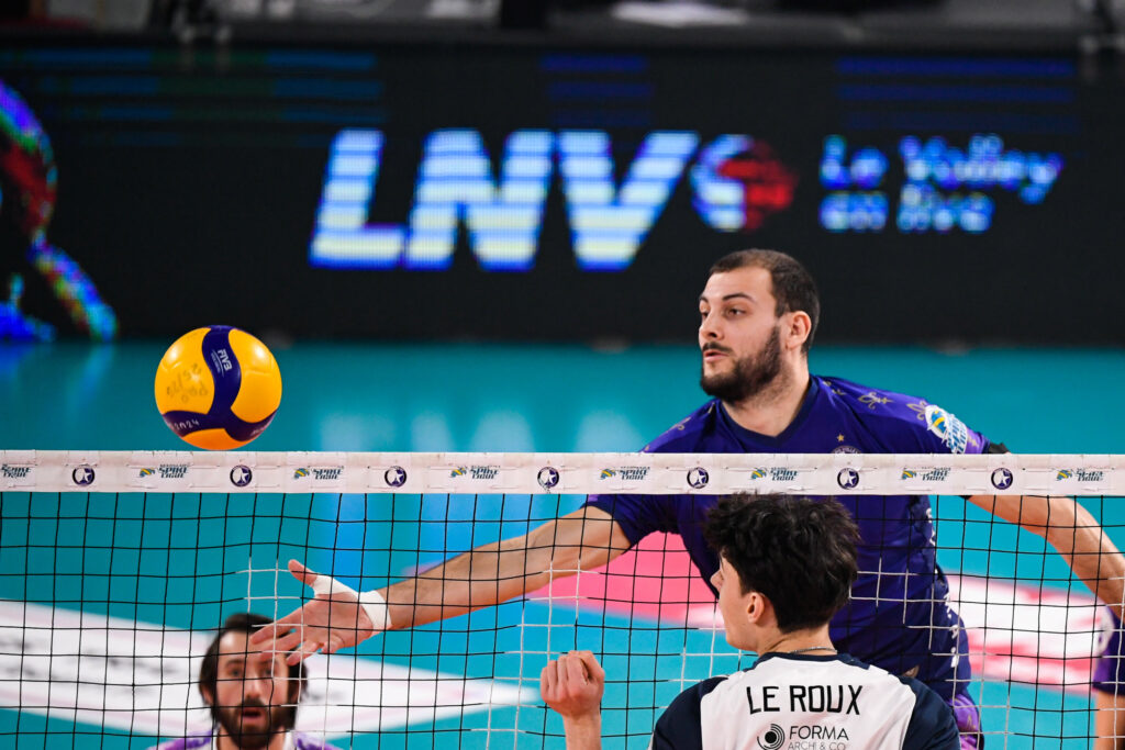 Au bord du dépôt de bilan, le Paris Volley joue sa survie