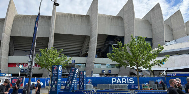 Parc des Princes : la fille de l’architecte s’oppose, le PSG répond cash
