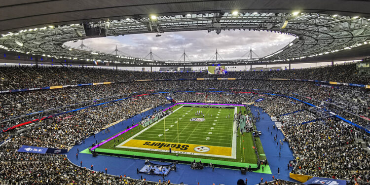 NFL : une première historique à Paris, mais plusieurs couacs